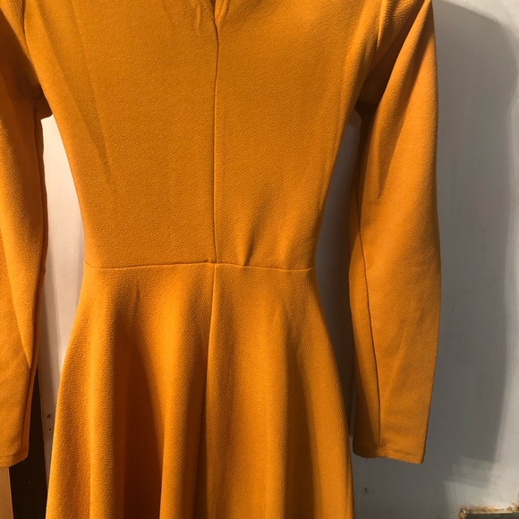 Woman’s fall mustard yellow Mock neck long sleeve shein dress - Picture 7 of 13